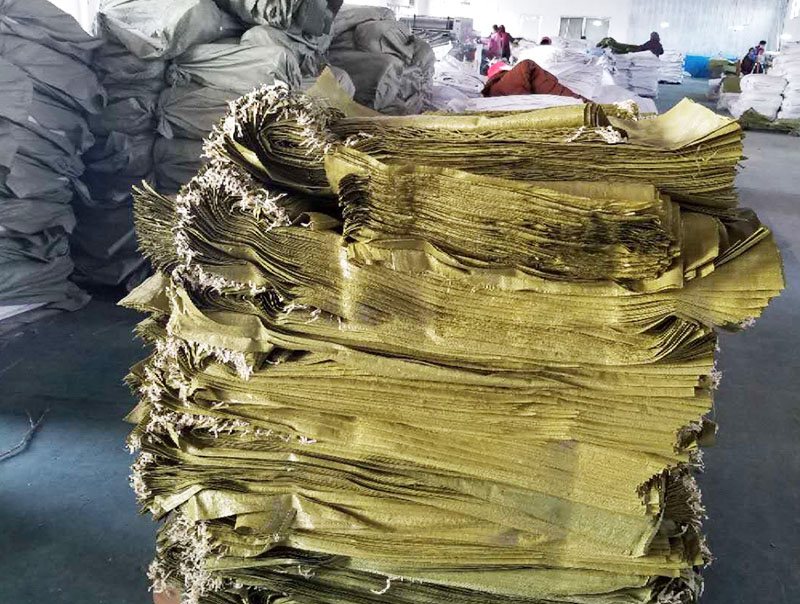 普黃(huang)飼料袋